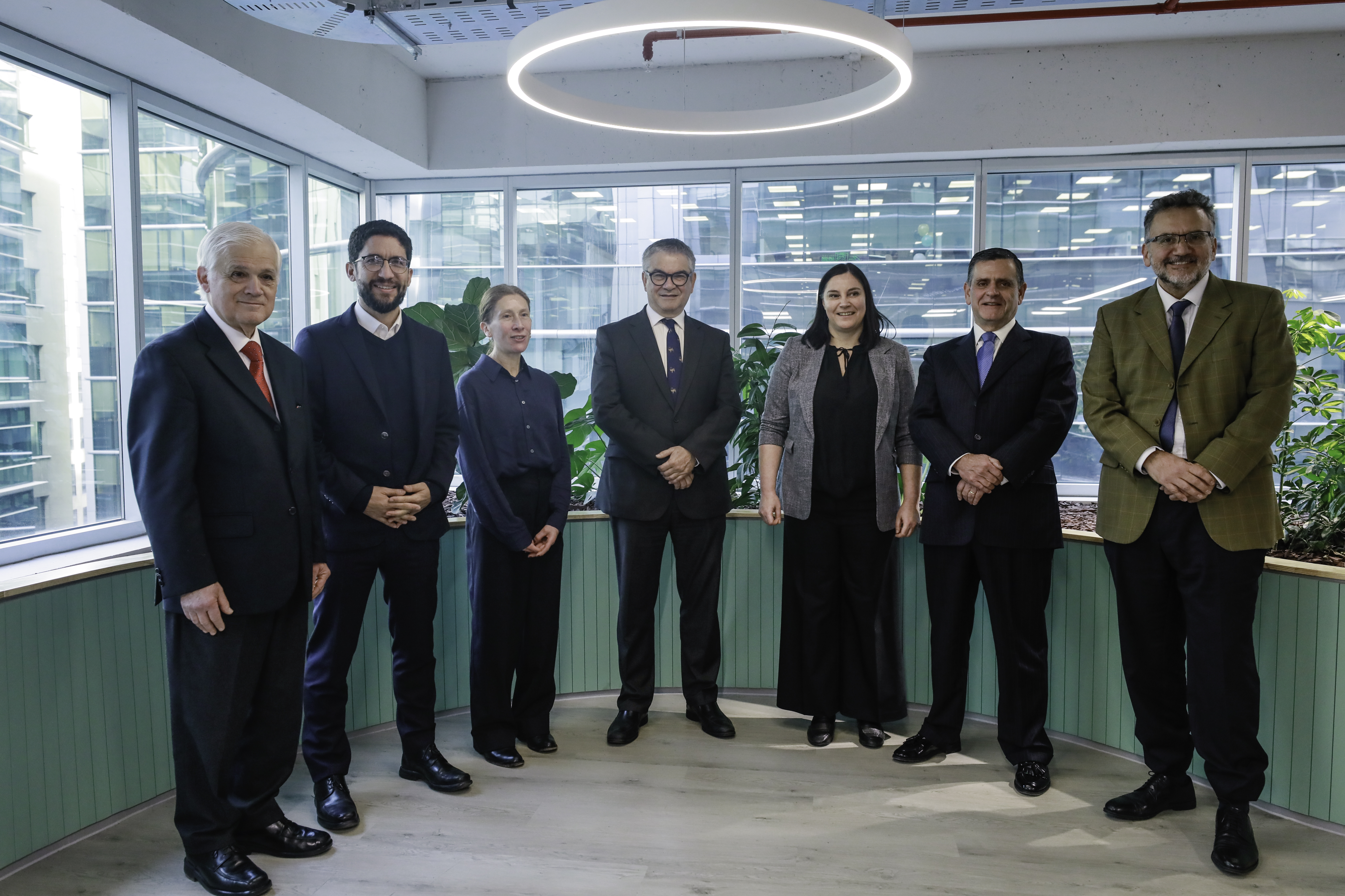 Consejo Directivo del Fondo Autónomo con Ministros de Hacienda y Trabajo