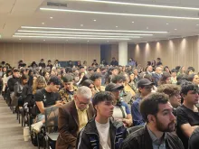 Rosario Celedón expone en seminario UST