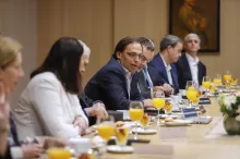 Consejo del Fondo Autónomo se reúne con grupo de economistas